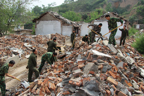 桃園社區(qū)雨季“三防”應急演練 桃園社區(qū)雨季“三防”應急演練