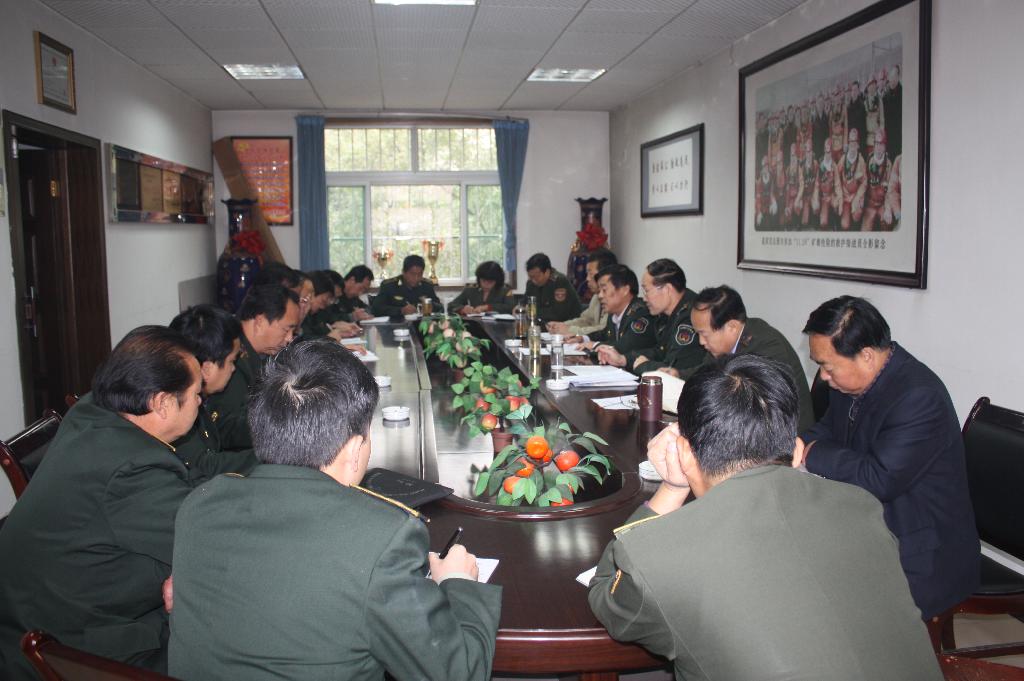 救護(hù)大隊學(xué)習(xí)貫徹公司“三會”精神