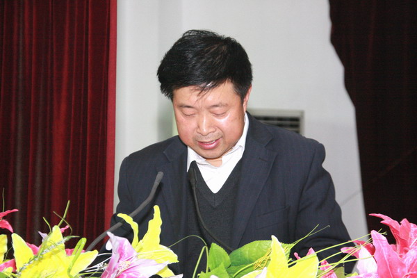 下石節(jié)礦紀(jì)委副書記劉保平同志代表北區(qū)站紀(jì)檢監(jiān)察干部做表態(tài)發(fā)言