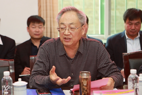 中煤政研會秘書長李演珍主持會議