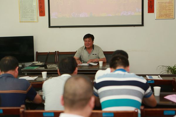 基層區(qū)隊(duì)深入開展黨紀(jì)條規(guī)學(xué)習(xí)活動(dòng)