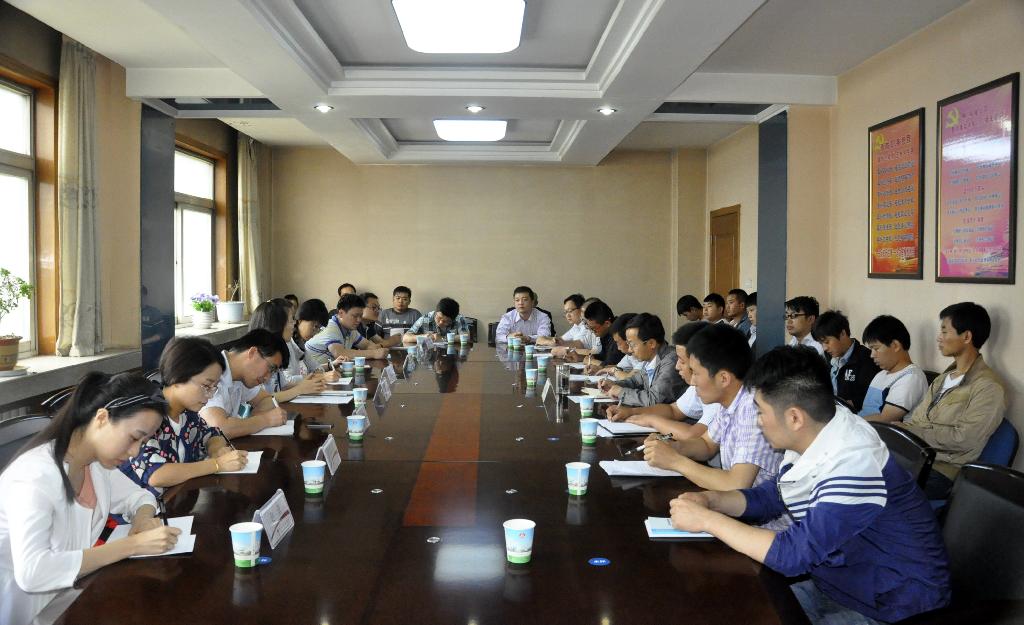 “在轉(zhuǎn)型發(fā)展實現(xiàn)強局... 